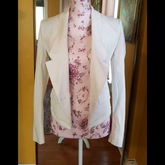 BCBG white blazer XS - Picture 3 of 5